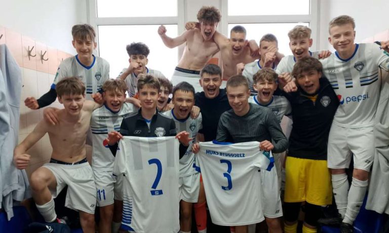 Z piekła do nieba. Młodzicy D2 bohaterami kolejki